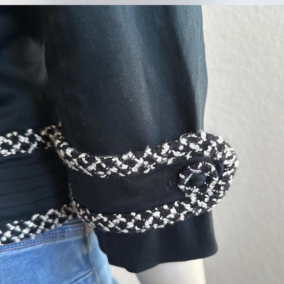 Vintage Marciano Navy and White Blazer with Geometric Trim - Picture 5 of 6